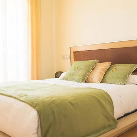 Amplio Apartamento 3 Hab. En Estepona/ Marbella *